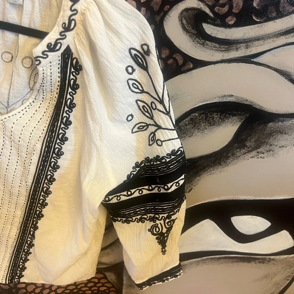 Sundance Black and White Embroidered Blouse - Picture 2 of 6